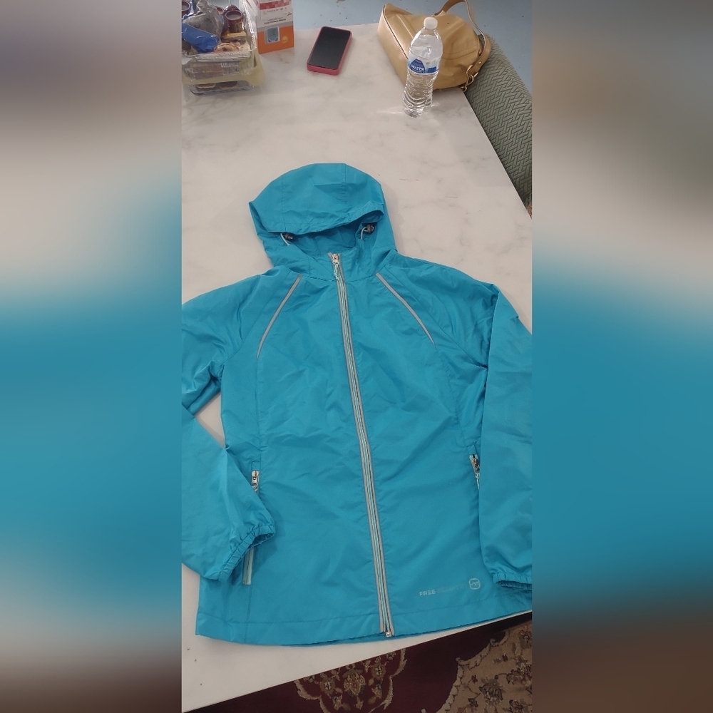 Free country jacket for women size small